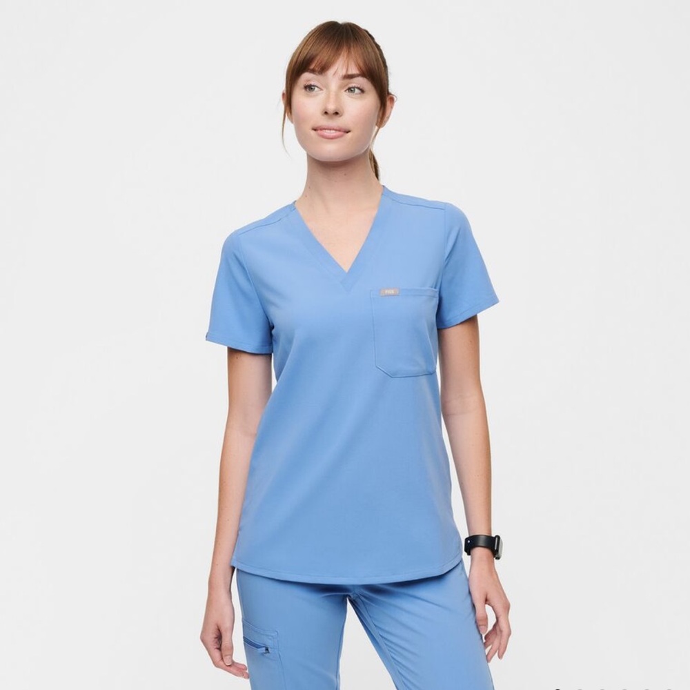 Catarina One-Pocket Scrub Top Small